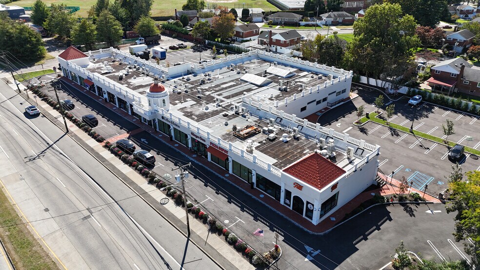 350 S Broadway, Hicksville, NY à louer - Photo du bâtiment - Image 2 de 9