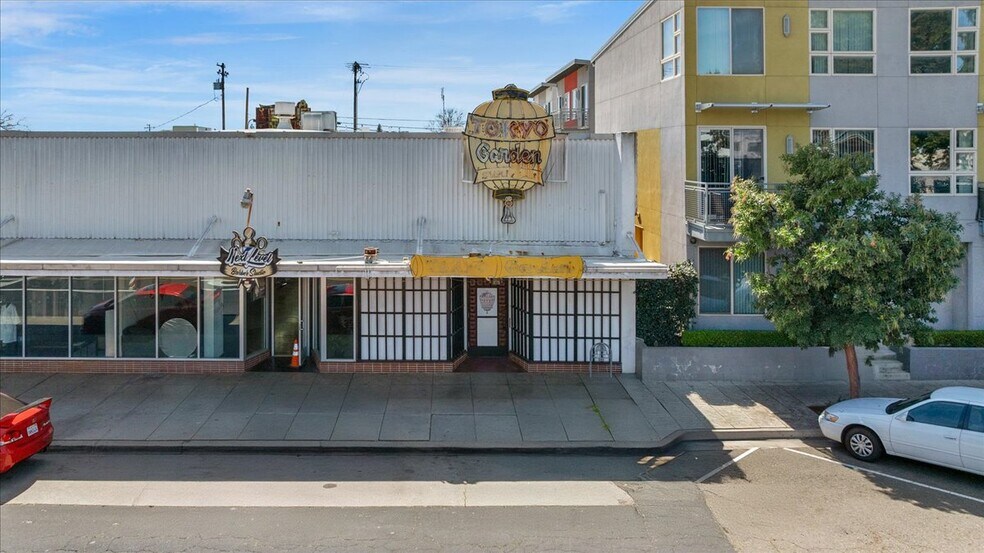 1703-1711 Fulton St, Fresno, CA à louer - Photo du bâtiment - Image 1 de 28