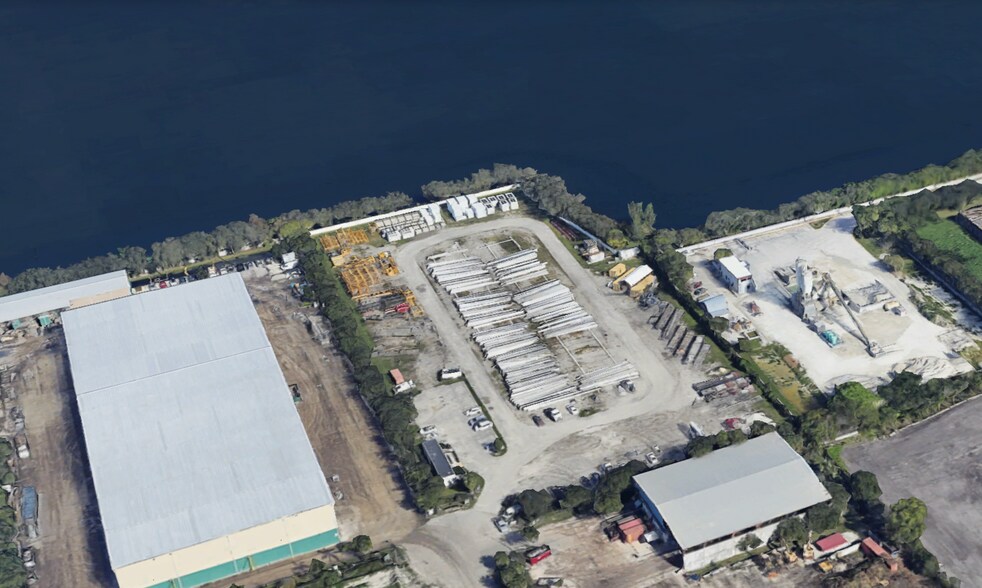 1800 SW 42nd Way, Deerfield Beach, FL à louer - Photo du bâtiment - Image 2 de 7