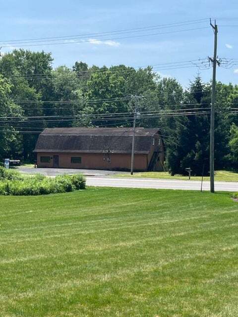 210 Independence Rd, East Stroudsburg, PA à vendre Photo du bâtiment- Image 1 de 4