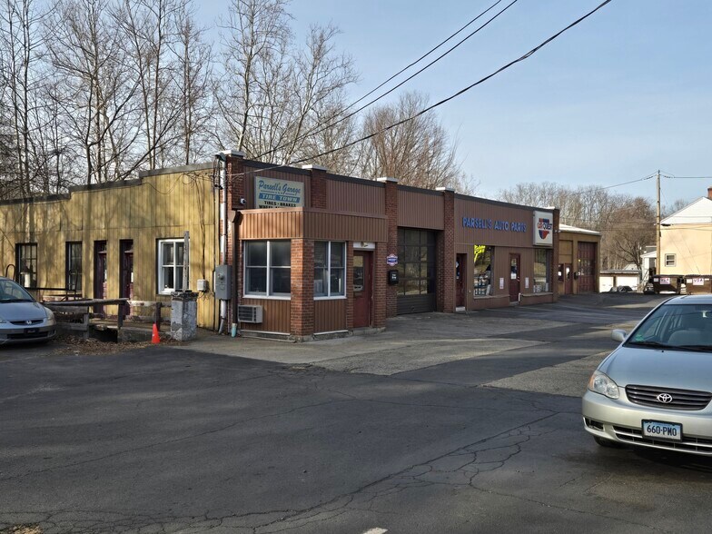 616 Main St S, Southbury, CT à vendre - Photo principale - Image 1 de 6