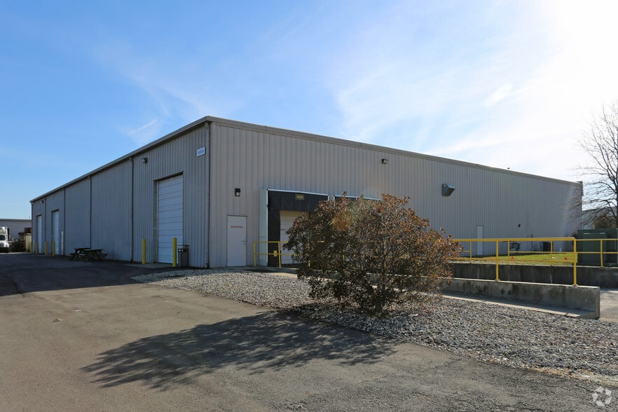 4250 W 99th St, Carmel, IN for lease - Building Photo - Image 3 of 4