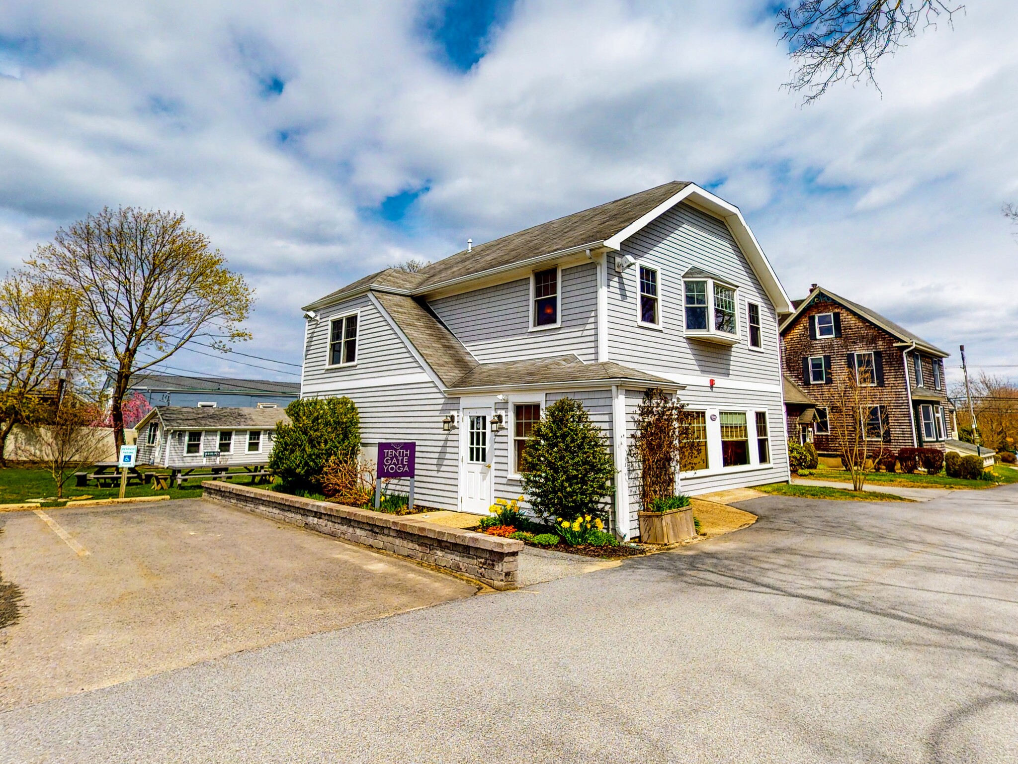 1046 E Main Rd, Portsmouth, RI à vendre Photo principale- Image 1 de 1