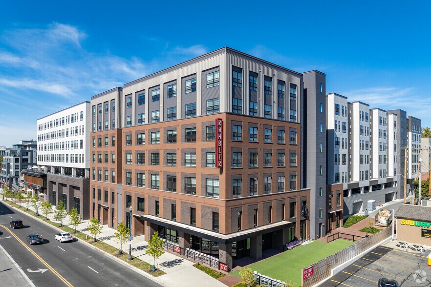 222 W Lane Ave, Columbus, OH à louer - Photo principale - Image 1 de 15