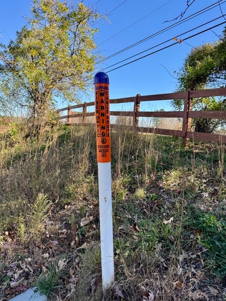 2207 Hamlin Road, Durham, NC à vendre - Autre - Image 3 de 14