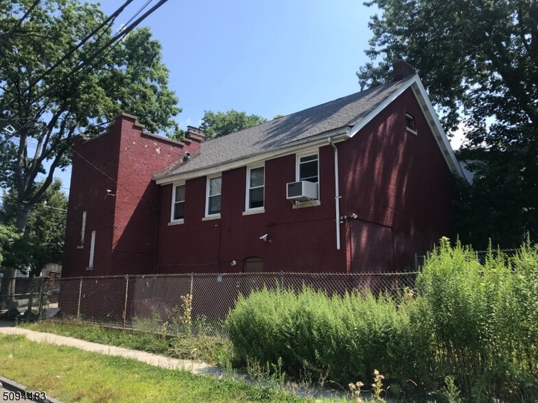 238 Berkeley Ave, Newark, NJ à vendre - Photo du bâtiment - Image 1 de 1