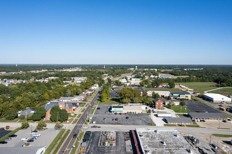 702 E Main St, Warrenton, MO for sale - Aerial - Image 2 of 9