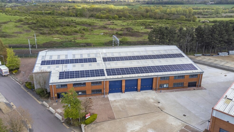 Old Parkbury Ln, St Albans for lease - Building Photo - Image 1 of 8