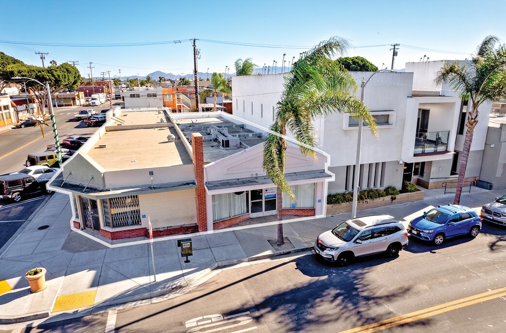 700-706 S A St, Oxnard, CA à vendre Aérien- Image 1 de 25