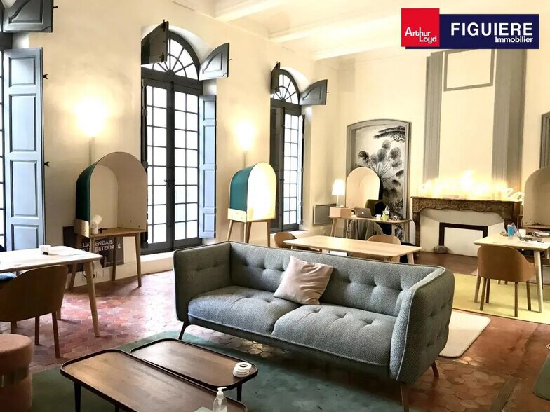 Office in Aix-en-Provence for lease - Building Photo - Image 2 of 9