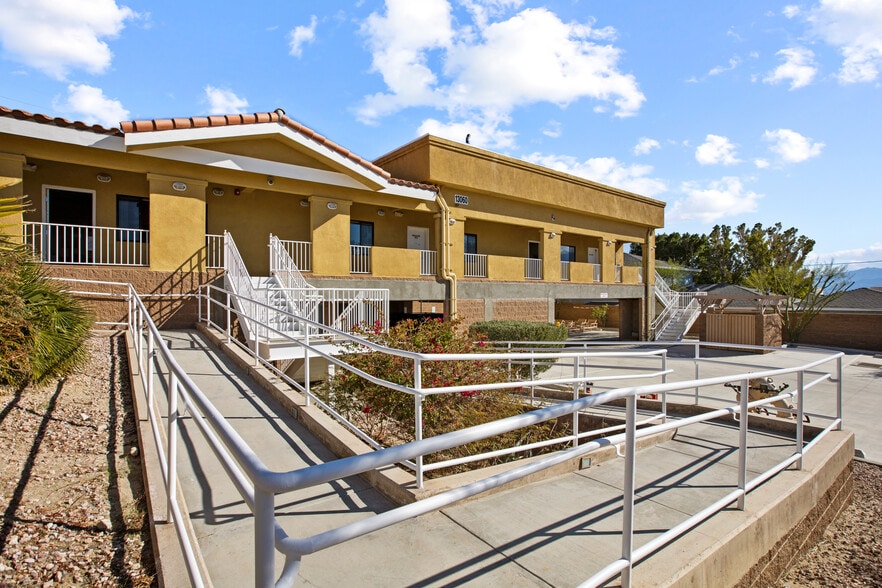 13060 La Salle Rd, Desert Hot Springs, CA à vendre - Photo du bâtiment - Image 2 de 31
