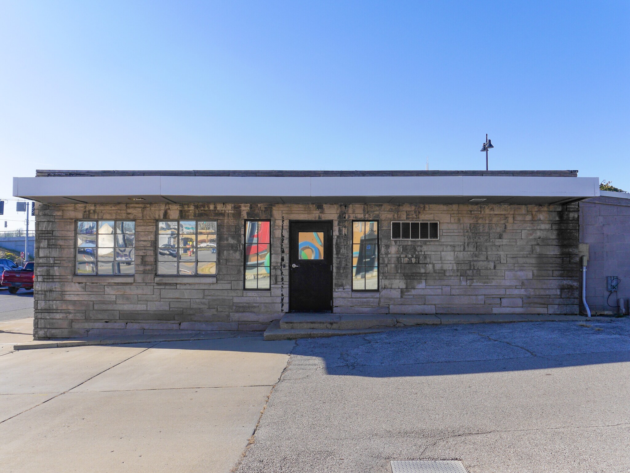 922 E Washington St, Indianapolis, IN à louer Photo du bâtiment- Image 1 de 3