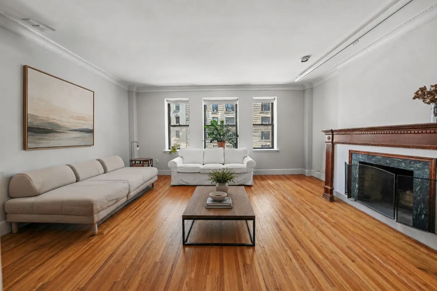 489 West End Ave, New York, NY for sale - Interior Photo - Image 3 of 13