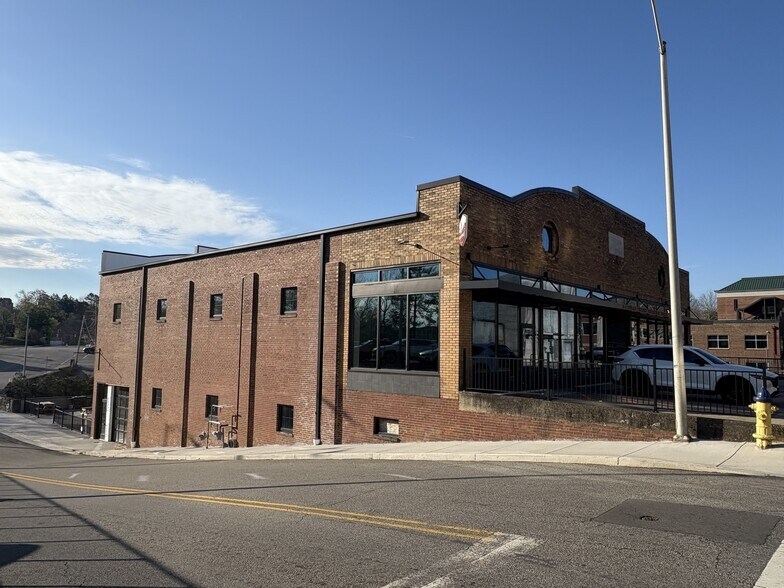 201 S Court Street, Maryville, TN à louer - Photo principale - Image 1 de 9