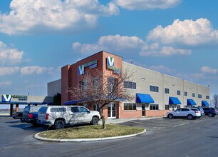 455 S Sam Barr Dr, Kearney, MO for lease Interior Photo- Image 1 of 15