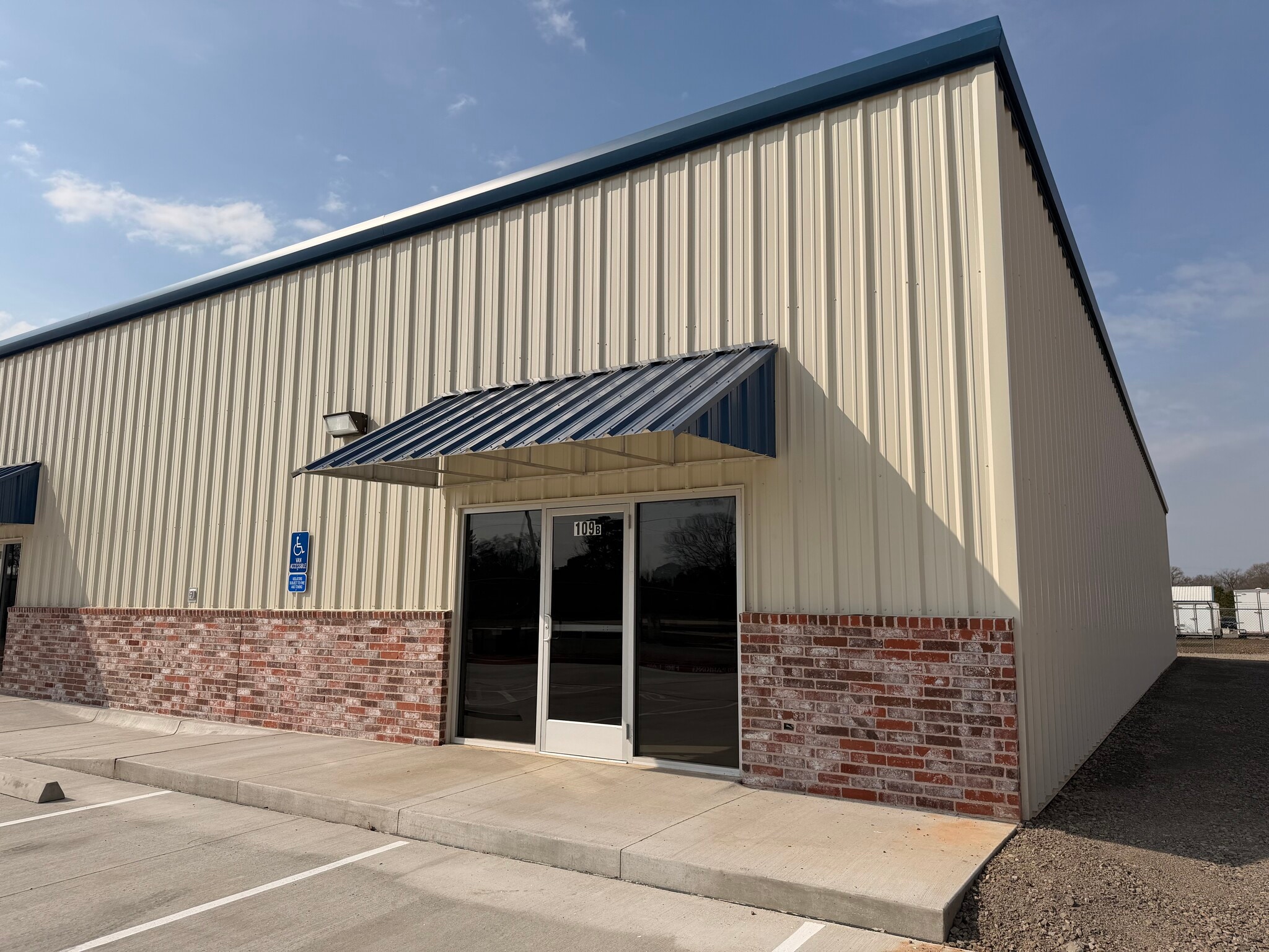 109 Industrial Blvd, Nash, TX for lease Interior Photo- Image 1 of 6