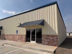 109 Industrial Blvd, Nash, TX for lease Interior Photo- Image 1 of 6