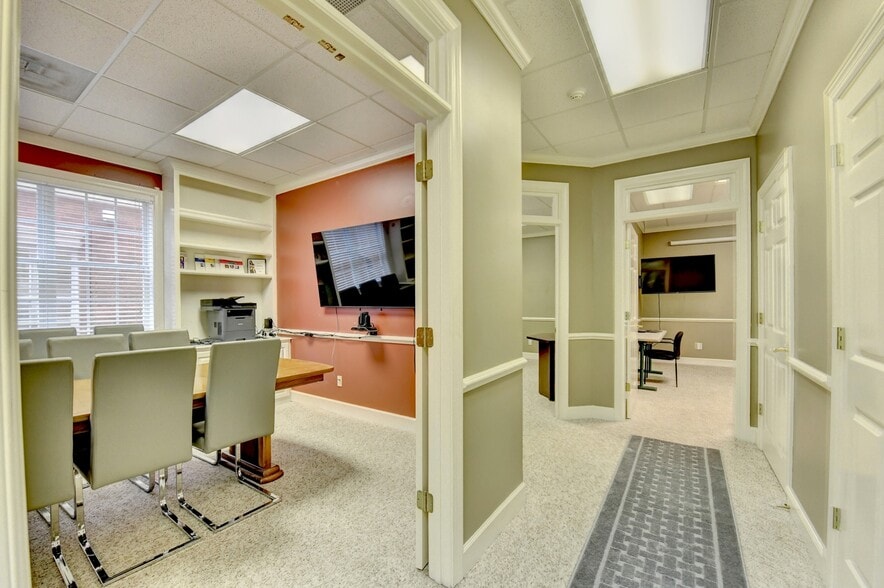 3535 Roswell Rd, Marietta, GA for sale - Building Photo - Image 3 of 16