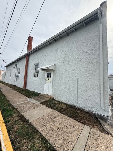 6 Lemon St, Pottstown, PA à louer - Photo du bâtiment - Image 2 de 5
