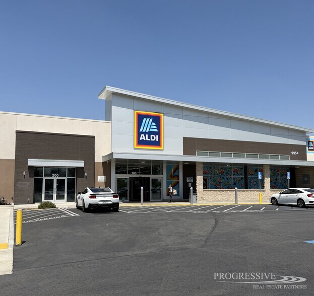 9934-10048 Sierra Ave, Fontana, CA à louer - Photo du bâtiment - Image 2 de 8