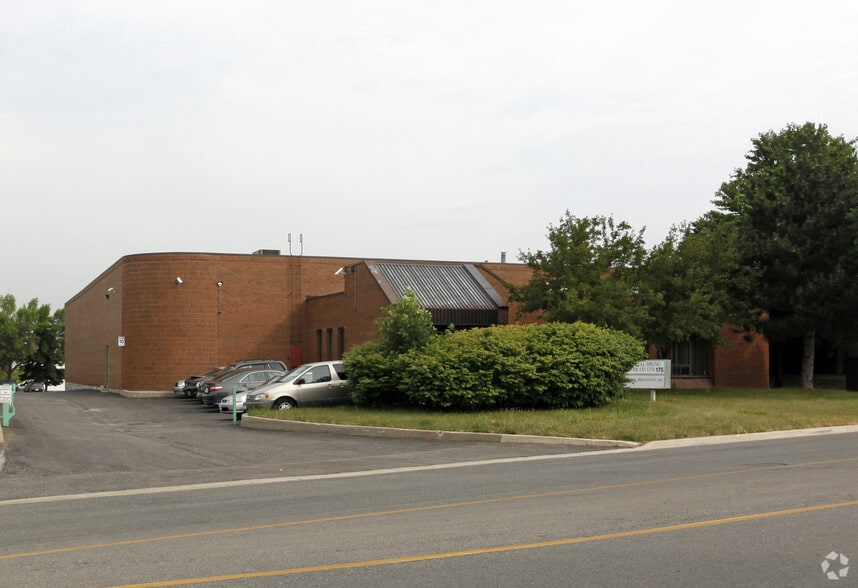 175 Watline Ave, Mississauga, ON for lease - Primary Photo - Image 1 of 2