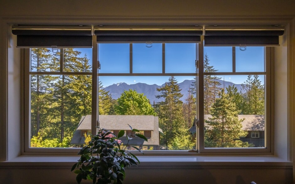 Snung Cove Portfolio portfolio of 2 properties for sale on LoopNet.ca - Building Photo - Image 3 of 6