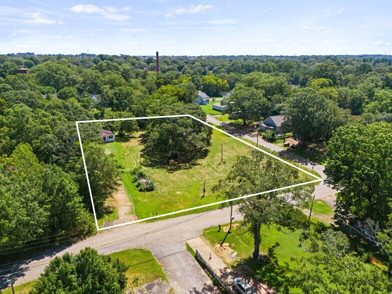 1204 Evergreen St, Anderson, SC à vendre - Photo du bâtiment - Image 2 de 17