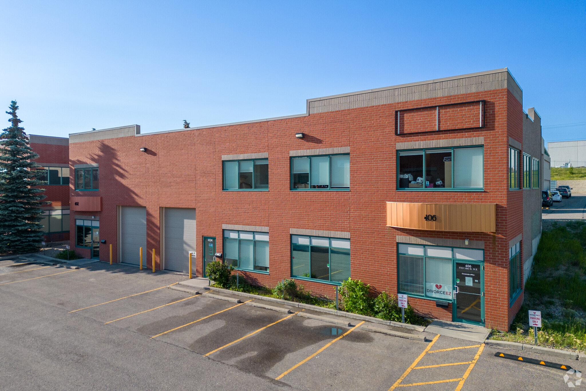 5723 10th St NE, Calgary, AB for sale Primary Photo- Image 1 of 7