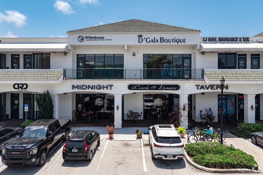 2800 Davis Blvd, Naples, FL for lease - Primary Photo - Image 1 of 26