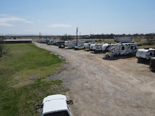 Plus de détails pour 9538 I-20 Frontage Rd, Merkel, TX - Multi-résidentiel à vendre