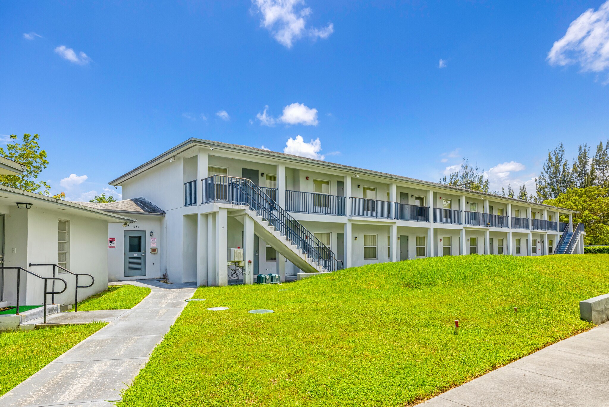 1180 NW 99th St, Miami, FL à vendre Photo du bâtiment- Image 1 de 18