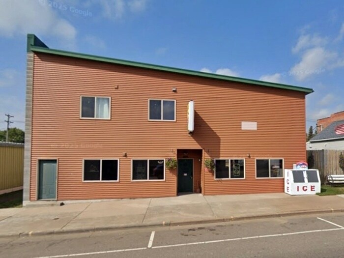 207 N Washington St, Thorp, WI à vendre - Photo du bâtiment - Image 1 de 24