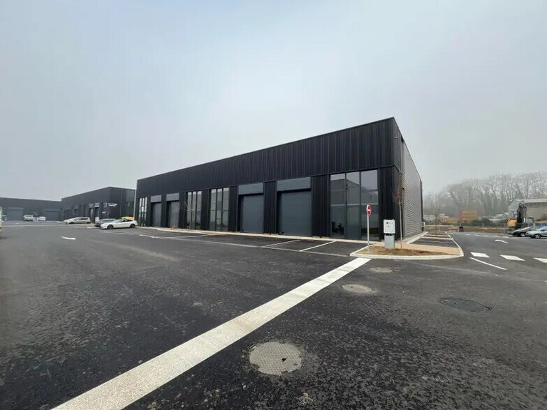 161 Allée Des Peupliers, Trévoux à vendre - Photo du bâtiment - Image 2 de 10
