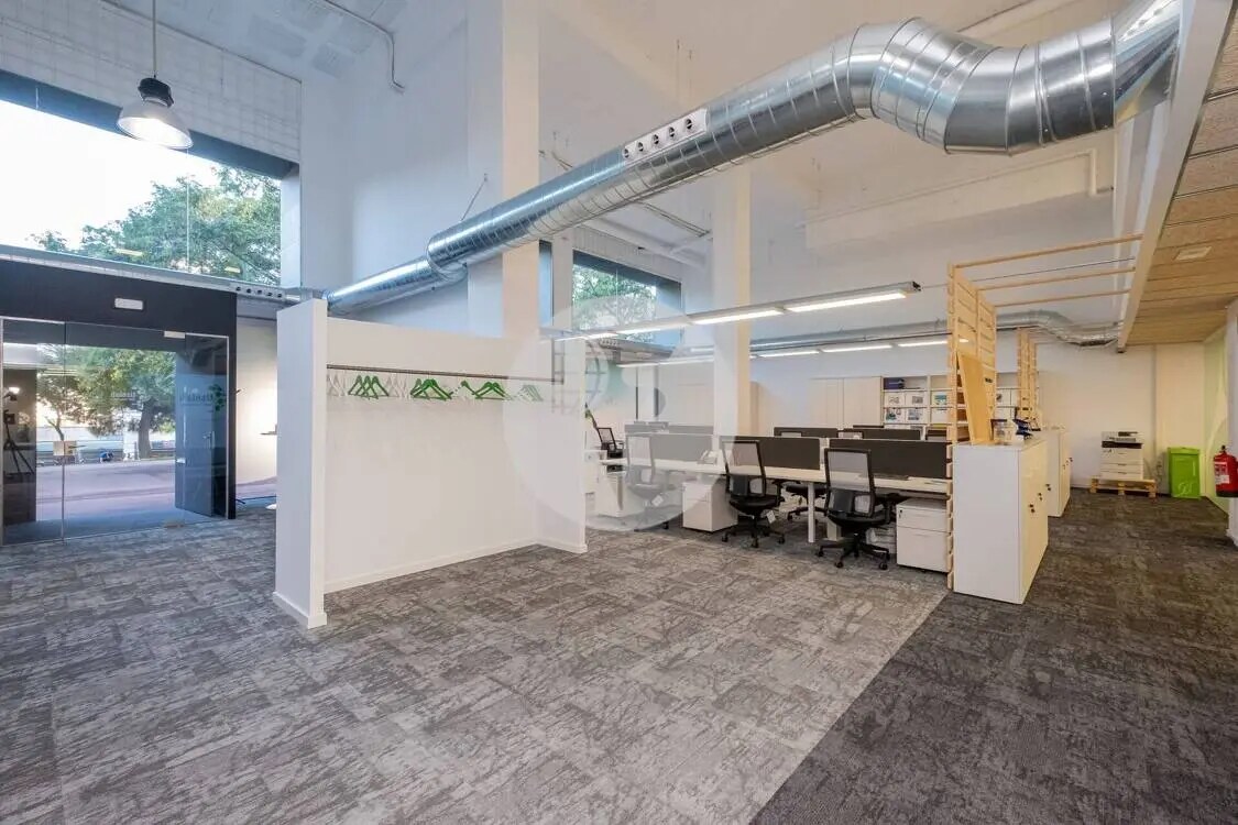 Cornellà de Llobregat, BAR 08940 -  -  - Interior Photo - Image 1 of 10