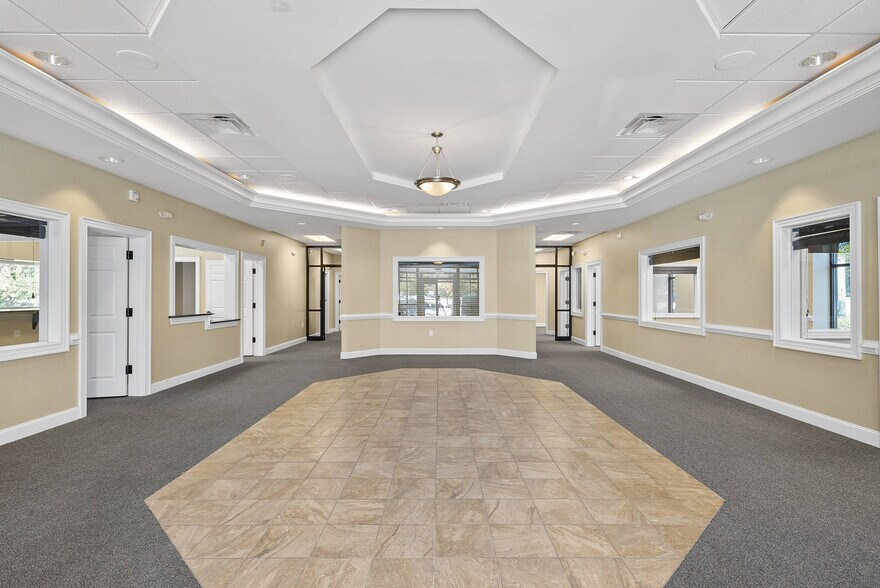 701 Mutual Ct, Raleigh, NC à vendre - Photo du bâtiment - Image 2 de 80