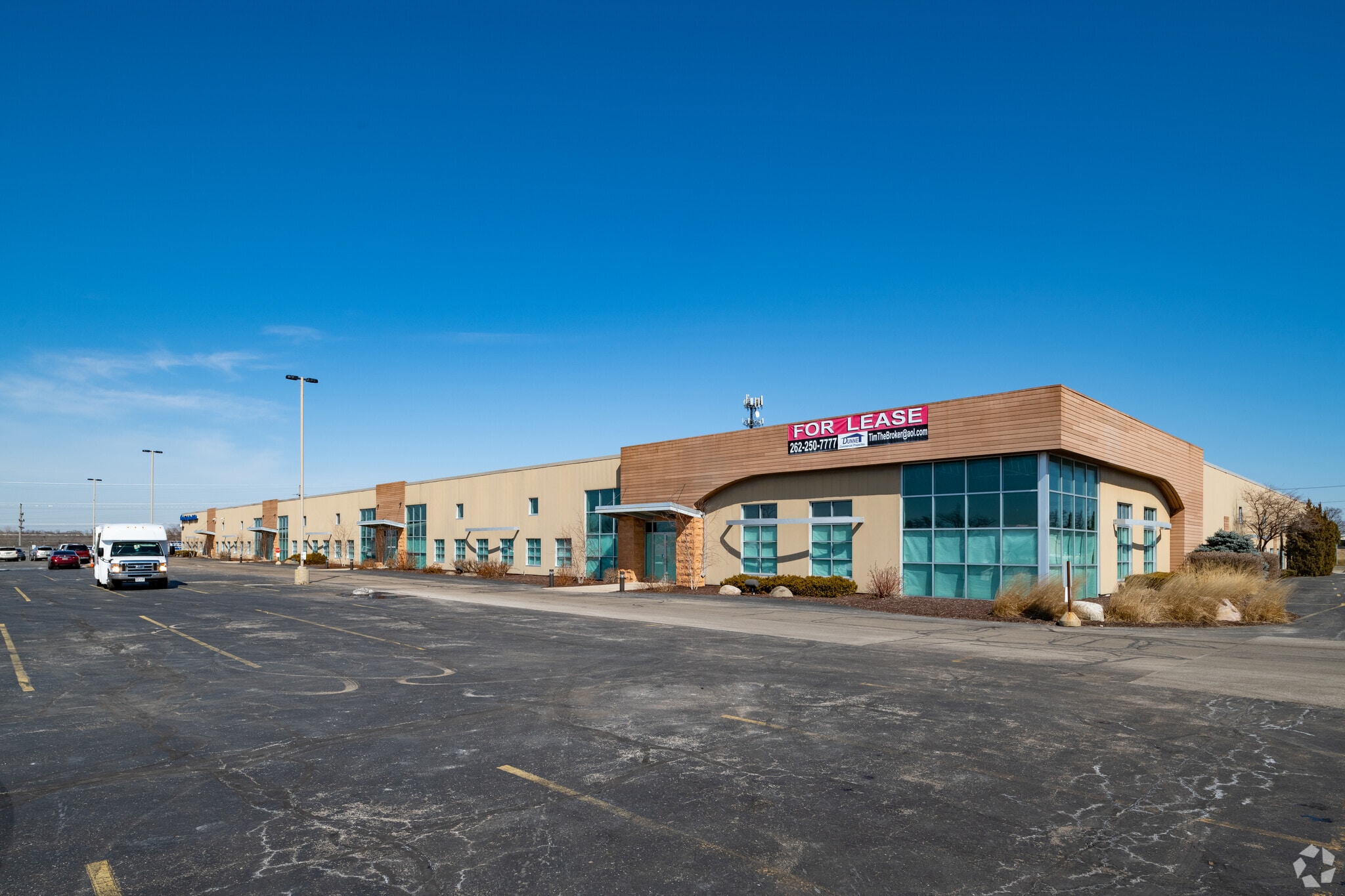 10130 W Appleton Ave, Milwaukee, WI for lease Building Photo- Image 1 of 3