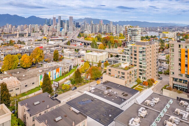 Plus de détails pour 1632-1644 W 6th Ave, Vancouver, BC - Commerce de détail, Local d'activités à louer