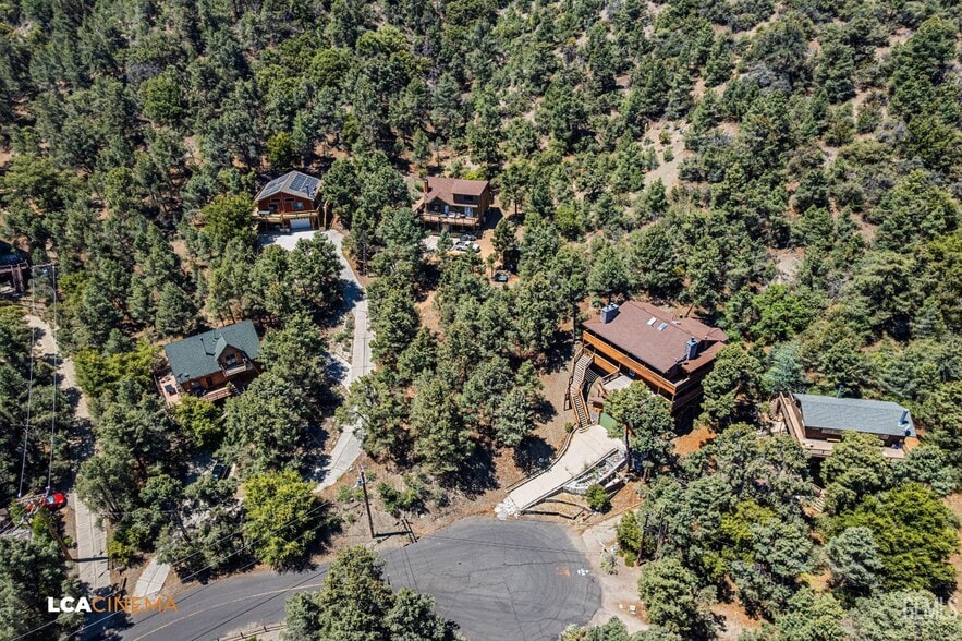 2212 Tirol dr, Frazier Park, CA for sale - Primary Photo - Image 1 of 5