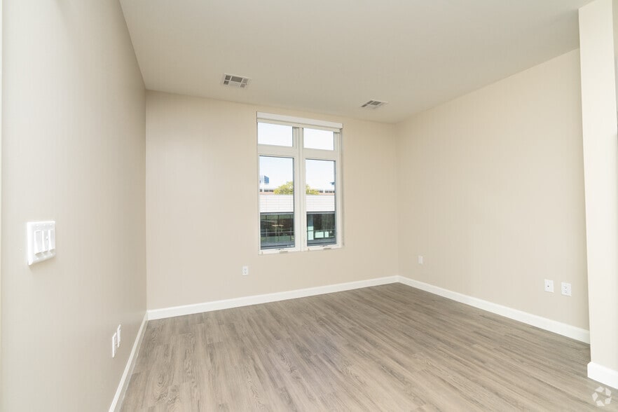 21 Charles St, Cambridge, MA for lease - Interior Photo - Image 3 of 39