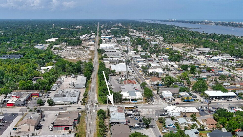 401 Mason Ave, Daytona Beach, FL à vendre - Photo du bâtiment - Image 2 de 6