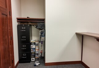 4301 W 57th St, Sioux Falls, SD for lease Interior Photo- Image 2 of 8