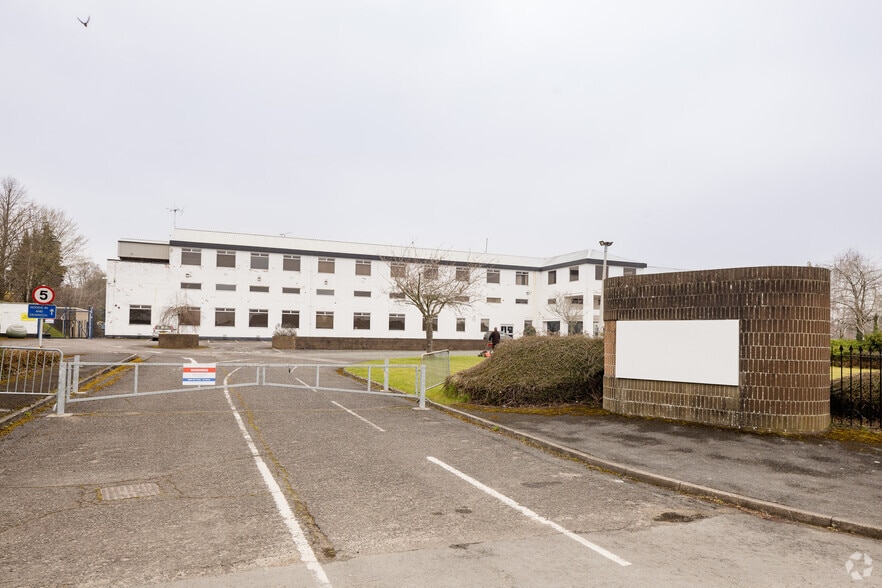 31 Turnpike Rd, Newbury for lease - Building Photo - Image 3 of 5