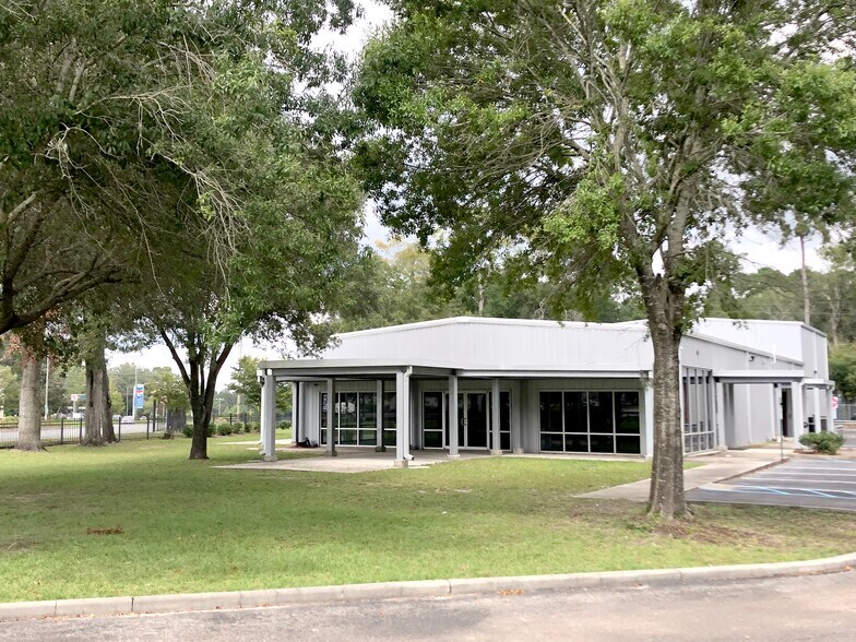 1505 Capital Cir NW, Tallahassee, FL à louer - Photo du bâtiment - Image 3 de 8