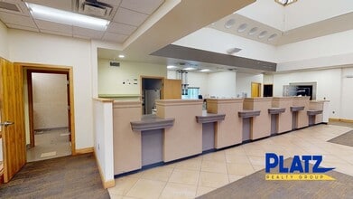 3960 South Ave, Youngstown, OH for sale Interior Photo- Image 1 of 8