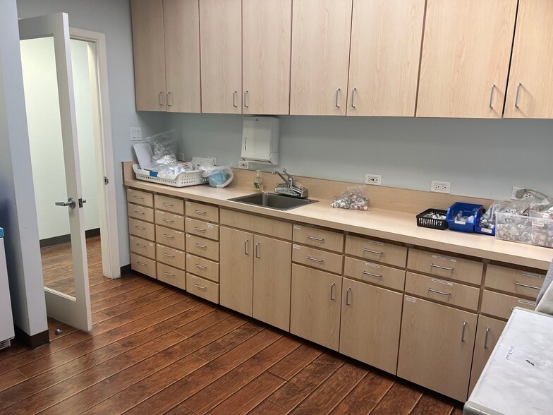 9736 Venice Blvd, Culver City, CA for lease - Interior Photo - Image 3 of 13