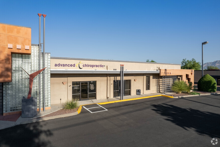 1605 N Wilmot Rd, Tucson, AZ for lease - Building Photo - Image 1 of 18