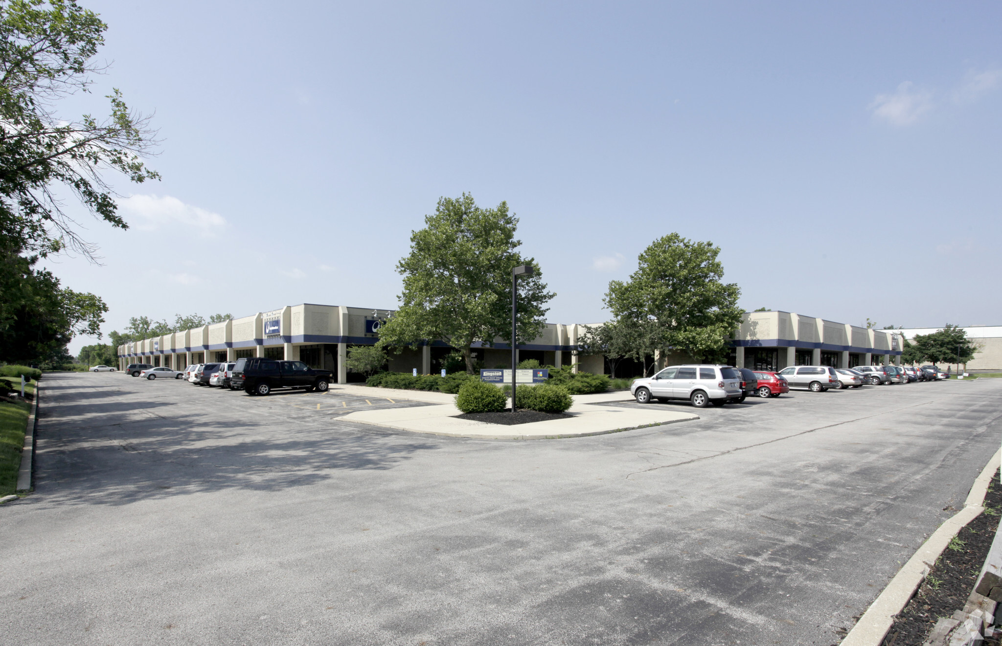 2170-2200 Dividend Dr, Columbus, OH for lease Primary Photo- Image 1 of 13