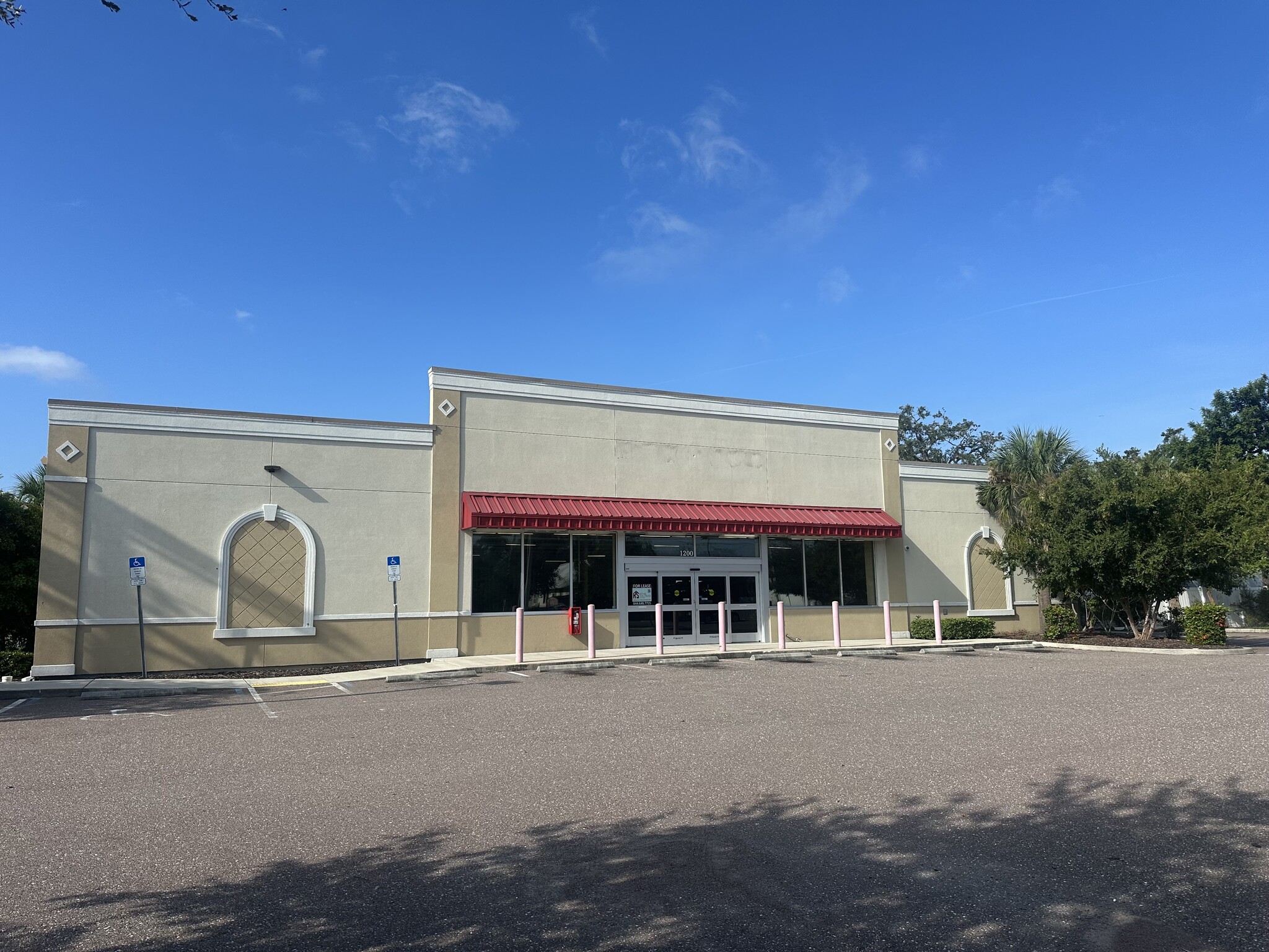 1200 N Myrtle Ave, Clearwater, FL for sale Primary Photo- Image 1 of 4