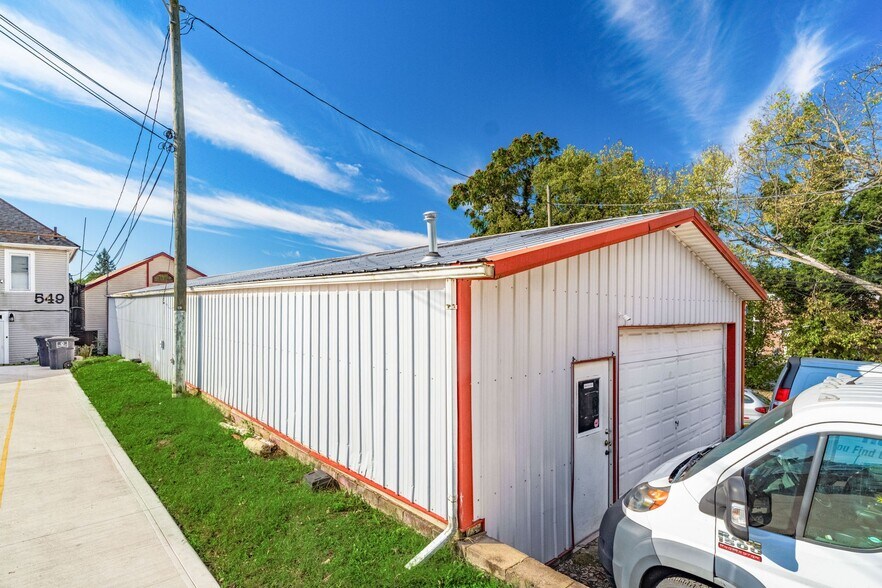 545 E Main St, Lancaster, OH à vendre - Photo du bâtiment - Image 3 de 37