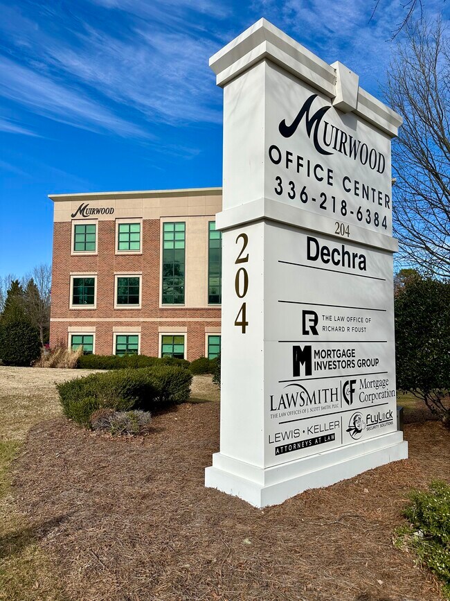 More details for 204 Muirs Chapel Rd, Greensboro, NC - Office for Lease